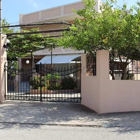 Olive Crete Гостьовий будинок 3*