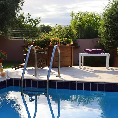 Гостьовий будинок Olive Crete 3*