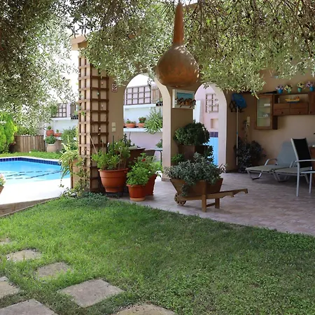 Olive Crete Konukevi 3*